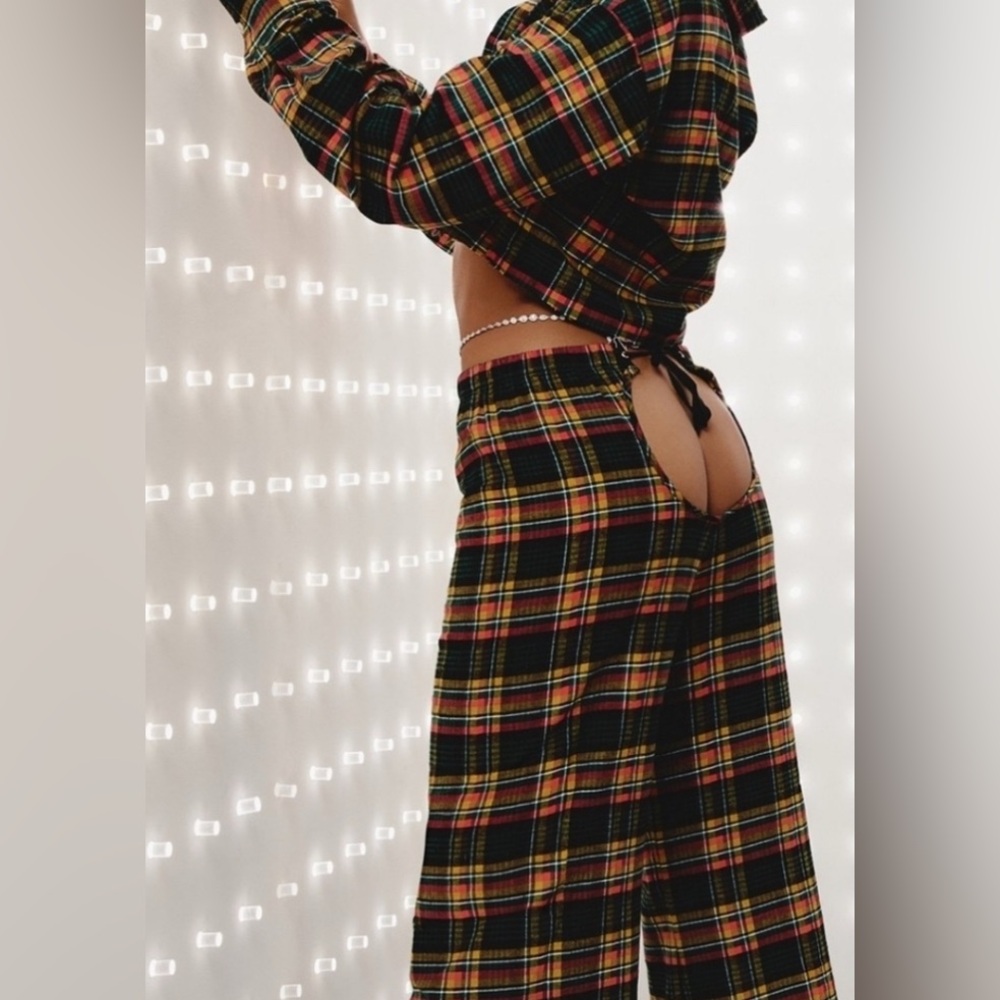 Savage X Fenty Tied Up Tartan Open Back
pants 3X